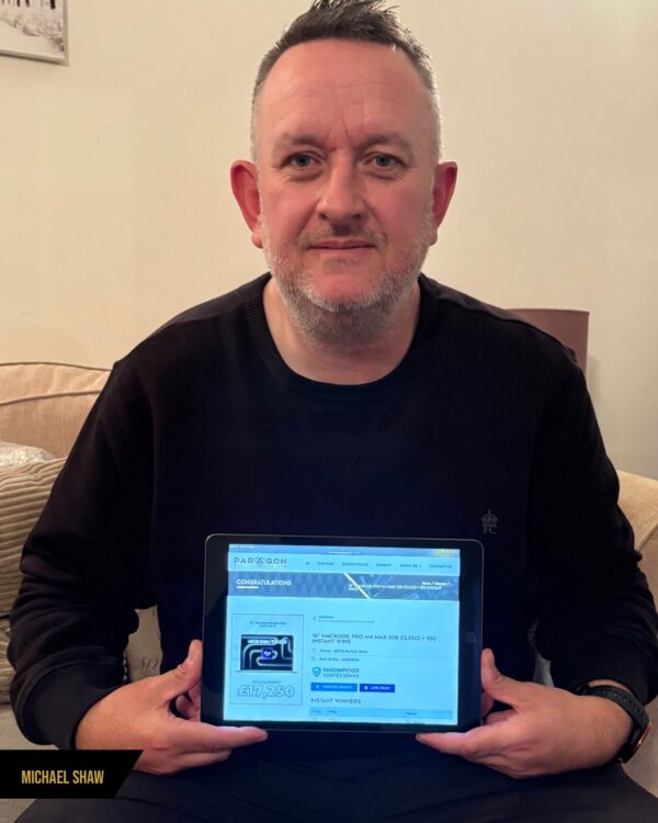 michael-shaw-macbook-apple-cash-competition-winner